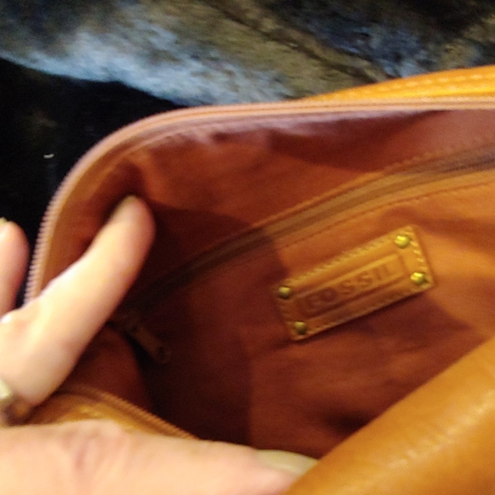Fossil Leather Shoulder Bag - Picture 5 of 5